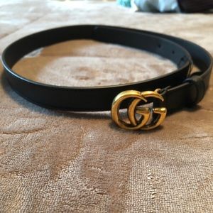 Woman’s Gucci 75 belt